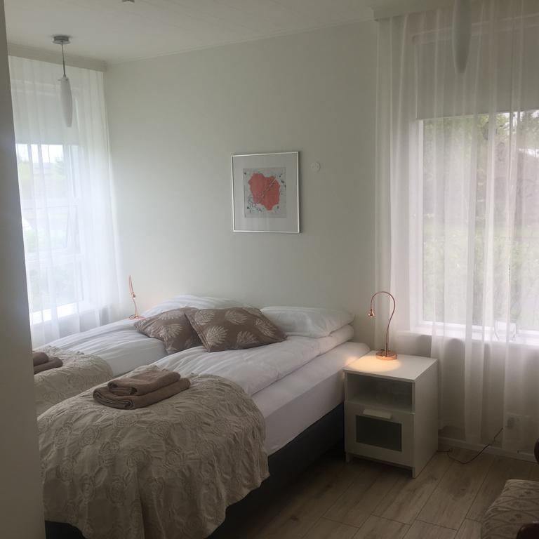Hvíta húsið, Kirkjubraut 48 Apartamento Höfn Exterior foto